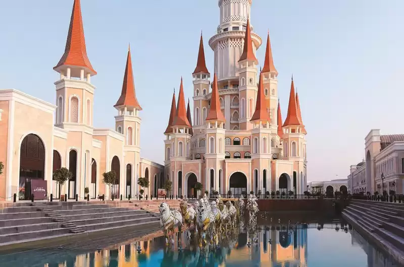 كل ماتحتاج معرفته عن فندق لاند اوف ليجيندز كينغدوم